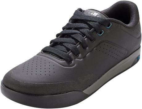 Giro Latch Schuhe black/dark shadow